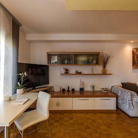 Apartment Many Pula Buitenkant foto
