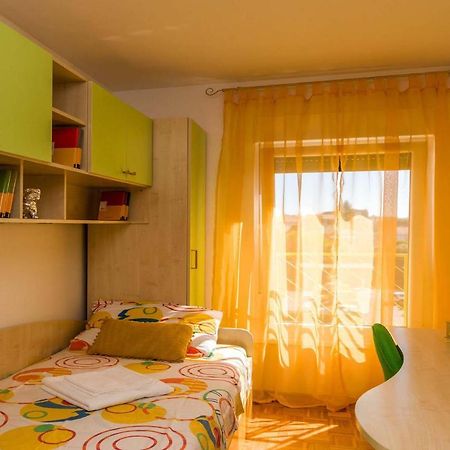 Apartment Many Pula Buitenkant foto