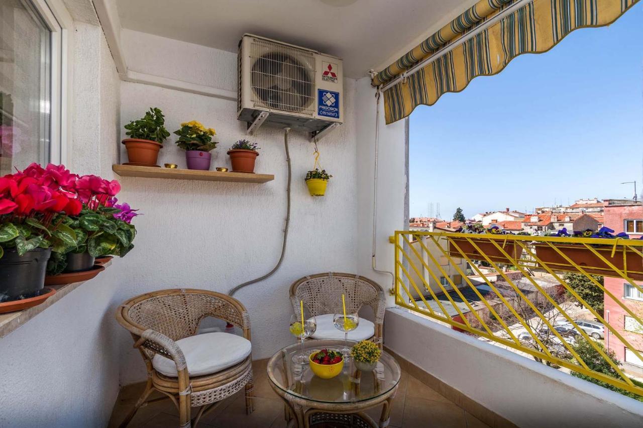 Apartment Many Pula Buitenkant foto