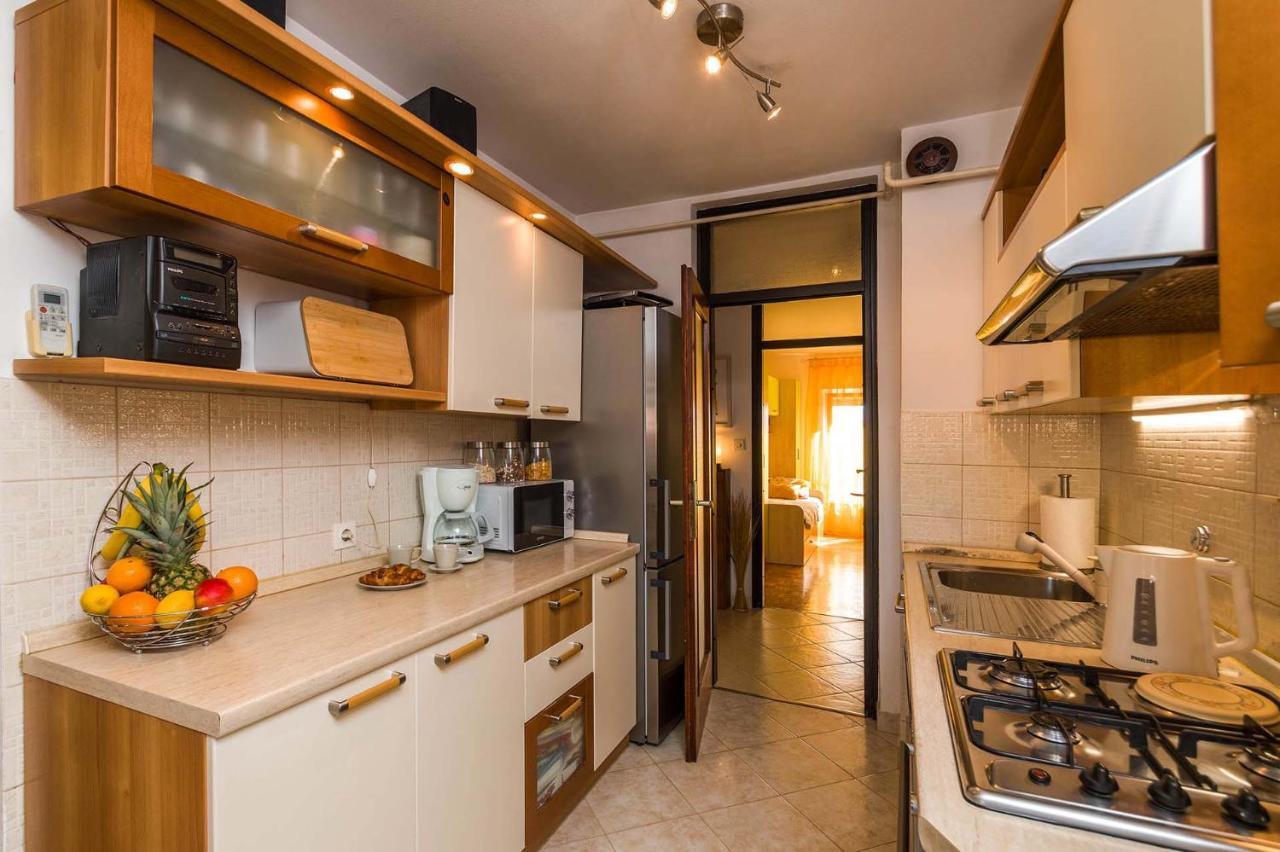 Apartment Many Pula Buitenkant foto